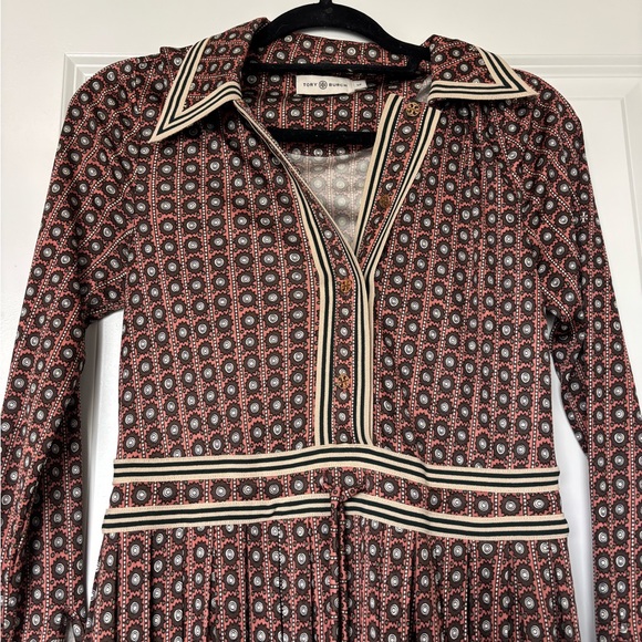 TORY BURCH Silk Blend Pleated Skirt Sun Prints All Over Dress Size Small - Picture 4 of 9